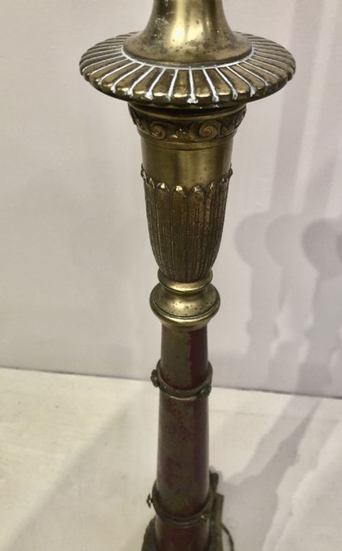 DECORATIVE RED TOLEWARE AND BRASS STANDARD LAMP - ADDITIONAL PHOTO 4