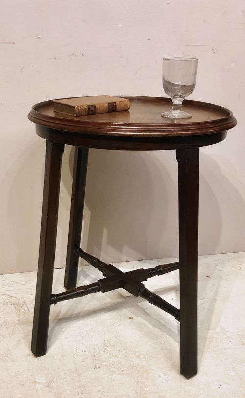 georgian oval mahogany winelamp table - CATEGORY: ANTIQUE TABLES - DATED 18TH CENTURY