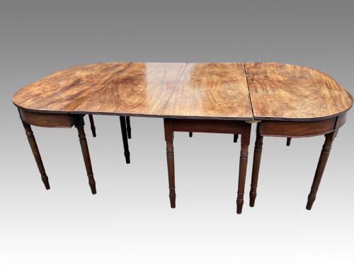 GEORGIAN MAHOGANY DINING TABLE - ADDITIONAL PHOTO 1