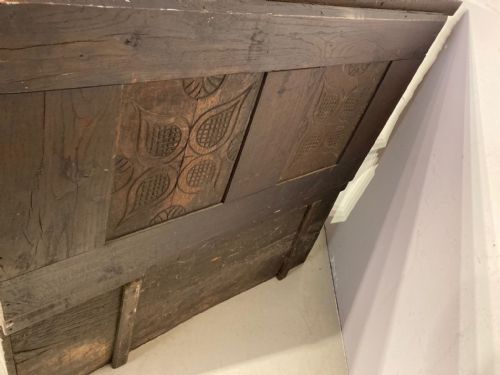 ANTIQUE CARVED OAK HALL SETTLE - ADDITIONAL PHOTO 8