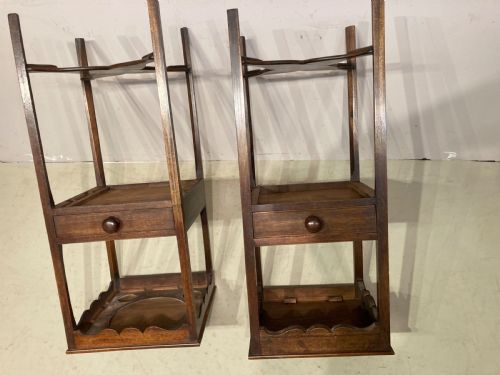 NEAR PAIR OF GEORGIAN MAHOGANY BEDSIDE TABLES - ADDITIONAL PHOTO 3