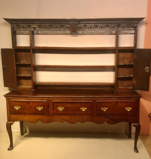 GEORGIAN OAK CABRIOLE LEG DRESSER AND SHELVES - ADDITIONAL PHOTO 2