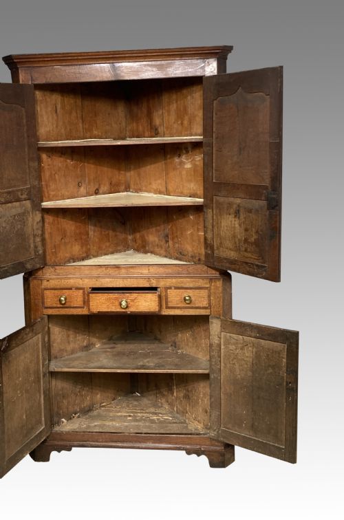ANTIQUE WELSH OAK DOUBLE CORNER CUPBOARD - ADDITIONAL PHOTO 2