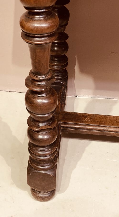 17TH CENTURY WALNUT SIDE TABLE - ADDITIONAL PHOTO 1