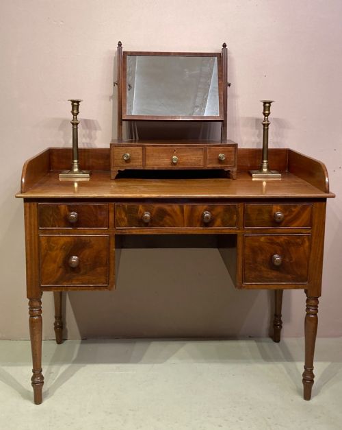 LATE GEORGIAN MAHOGANY DRESSING TABLE - ADDITIONAL PHOTO 1