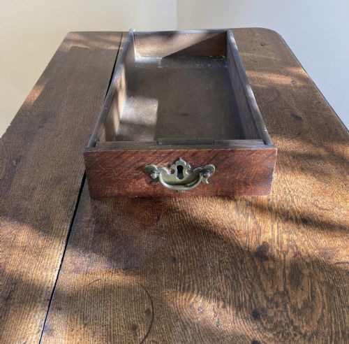 GEORGIAN CABRIOLE LEG OAK LOWBOY - ADDITIONAL PHOTO 6