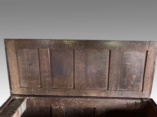 CHARLES II OAK COFFER - ADDITIONAL PHOTO 2