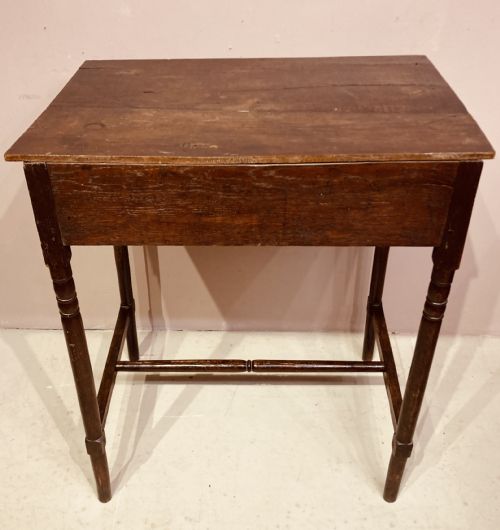 GEORGIAN OAK TURNED LEG SIDE TABLE - ADDITIONAL PHOTO 3