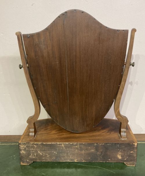 GEORGIAN MAHOGANY SHIELD SHAPED DRESSING TABLE MIRROR - ADDITIONAL PHOTO 4