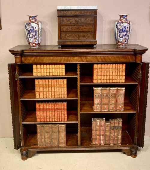 LATE GEORGIAN MAHOGANY BOOKSHELVES - ADDITIONAL PHOTO 6