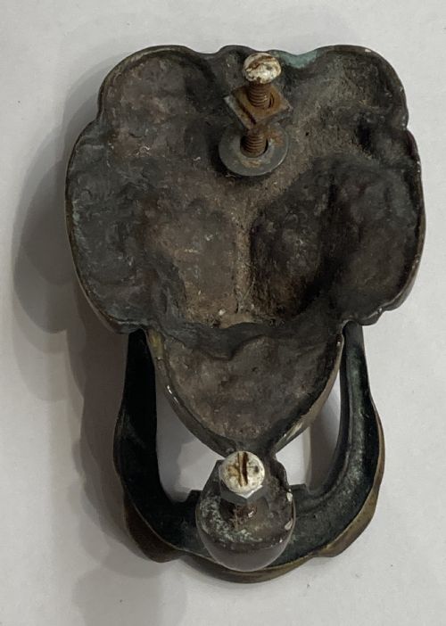 19TH CENTURY LIONS MASK BRASS DOOR KNOCKER - ADDITIONAL PHOTO 2
