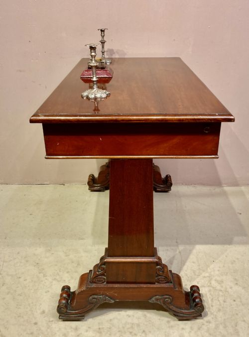SMALL VICTORIAN MAHOGANY WRITINGSIDE TABLE - ADDITIONAL PHOTO 1