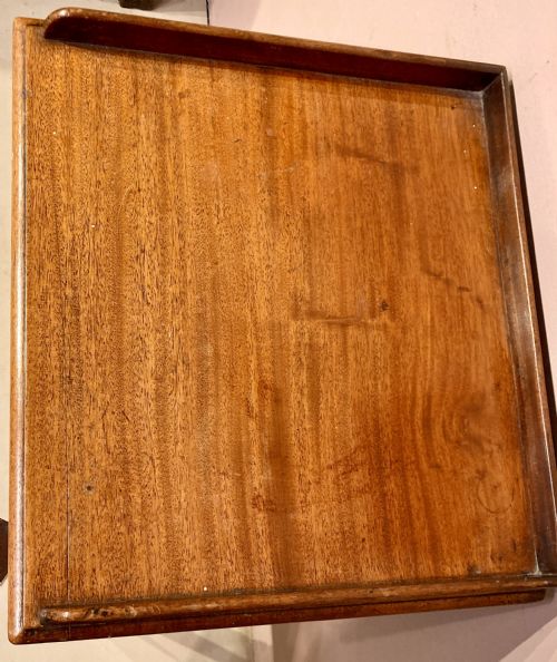 LATE GEORGIAN MAHOGANY BEDSIDE TABLE - ADDITIONAL PHOTO 4
