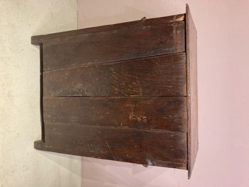 SMALL 19TH CENTURY LOW OAK CUPBOARD - ADDITIONAL PHOTO 5