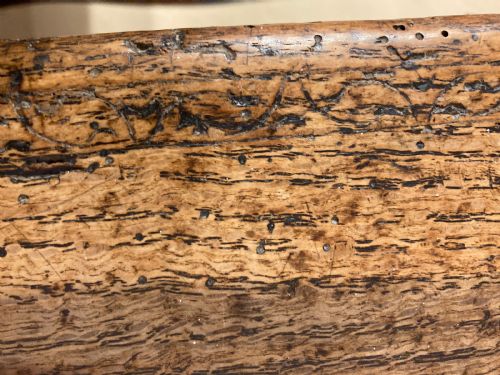 A 17TH CENTURY OAK SIX PLANK BOX - ADDITIONAL PHOTO 1