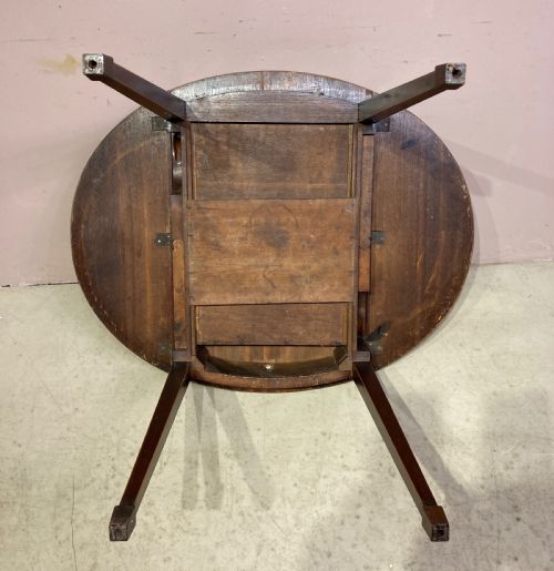 GEORGIAN OVAL MAHOGANY PEMBROKE TABLE - ADDITIONAL PHOTO 4