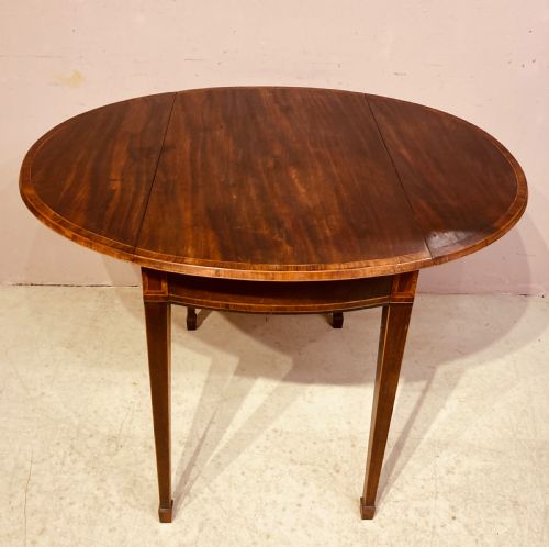 GEORGIAN OVAL MAHOGANY PEMBROKE TABLE - ADDITIONAL PHOTO 5