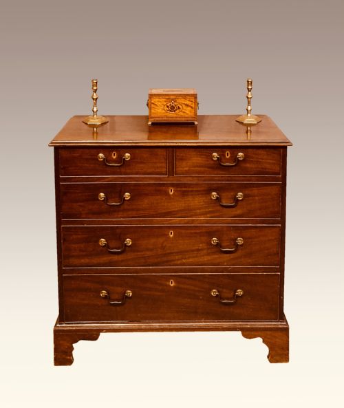 ANTIQUE GEORGIAN MAHOGANY CHEST OF DRAWERS - ADDITIONAL PHOTO 3