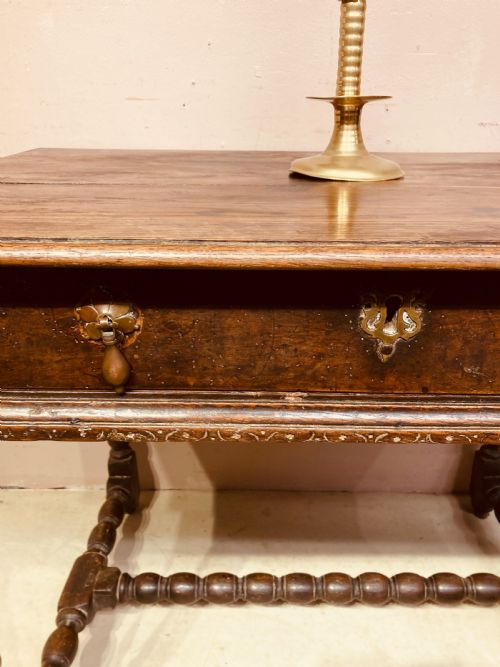 18TH CENTURY OAK AND ELM SIDE TABLE - ADDITIONAL PHOTO 1