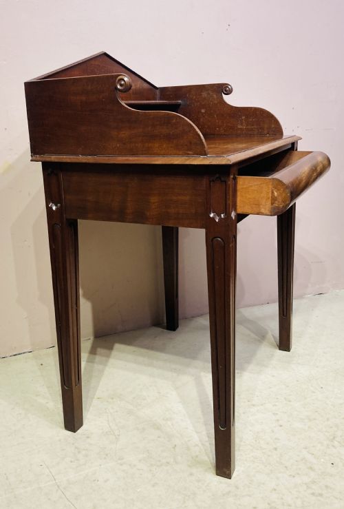 GEORGIAN MAHOGANY WRITING TABLE - ADDITIONAL PHOTO 4