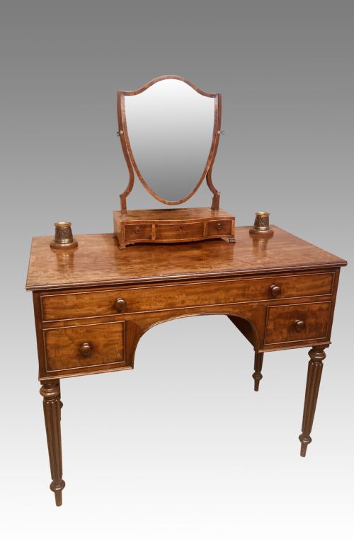 SMALL GEORGIAN MAHOGANY SIDEBOARD MANNER OF GILLOWS - ADDITIONAL PHOTO 8