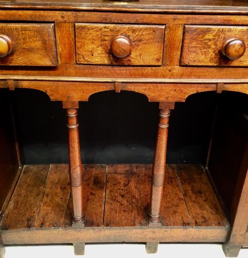 GEORGIAN WELSH OAK KITCHEN DRESSER - ADDITIONAL PHOTO 1