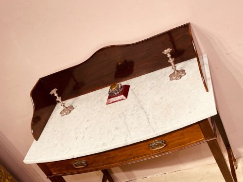 19TH CENTURY MAPLES BOW FRONTED SIDE TABLE WITH MARBLE TOP - ADDITIONAL PHOTO 4
