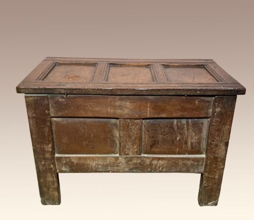 SMALL CHARLES I OAK COFFER - ADDITIONAL PHOTO 5