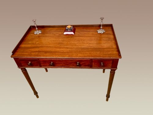 GEORGIAN MAHOGANY WRITING TABLE - ADDITIONAL PHOTO 4