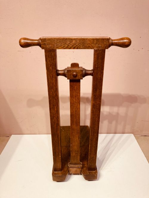 ANTIQUE TOM HILL OAK BOOT JACK - ADDITIONAL PHOTO 1