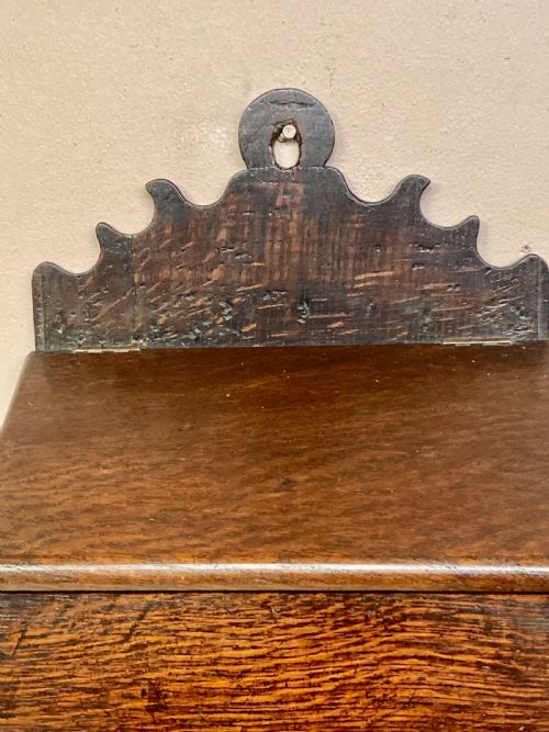 WELSH OAK HANGING CANDLE BOX - ADDITIONAL PHOTO 1