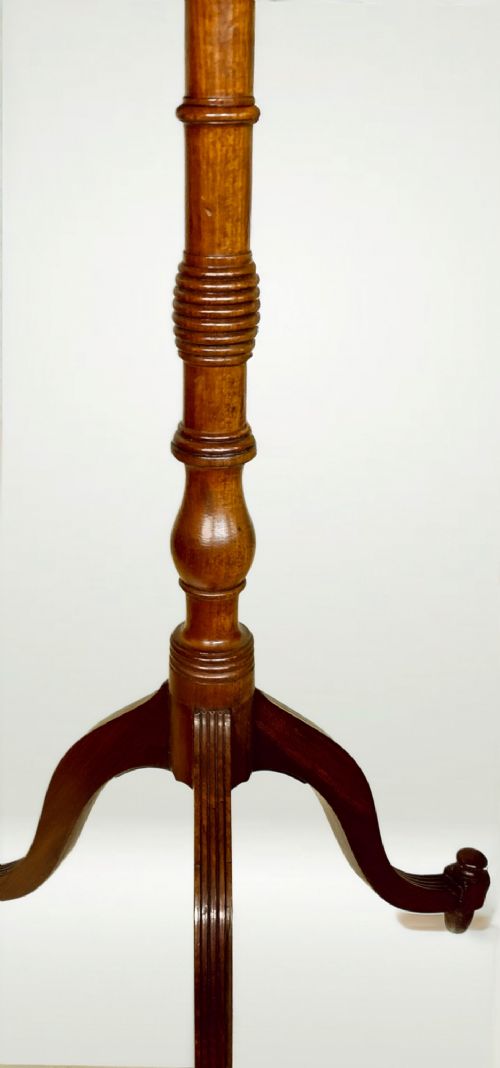 GEORGIAN MAHOGANY LAMP TABLE - ADDITIONAL PHOTO 1