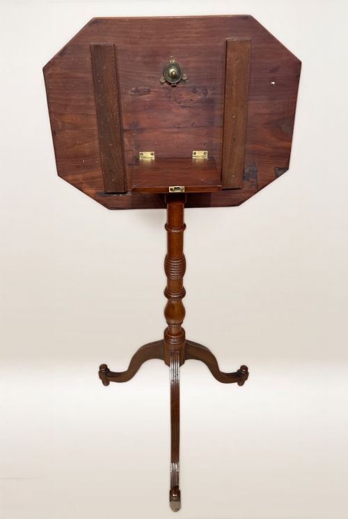 GEORGIAN MAHOGANY LAMP TABLE - ADDITIONAL PHOTO 3