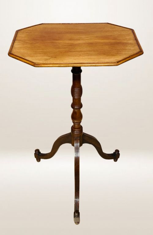 GEORGIAN MAHOGANY LAMP TABLE - ADDITIONAL PHOTO 5