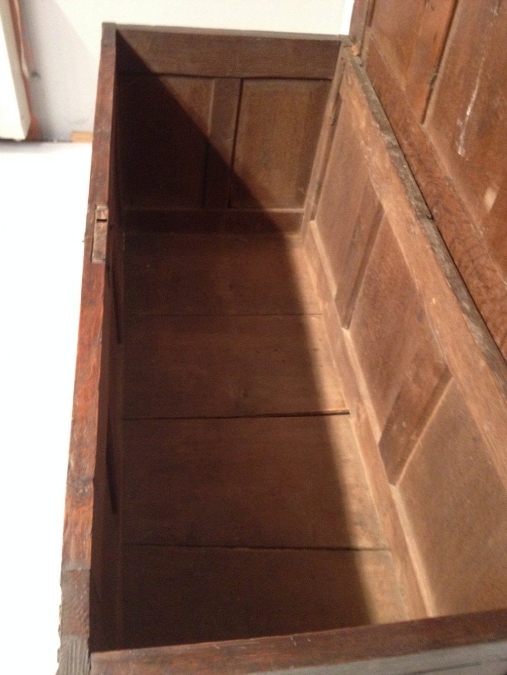 Charles II oak coffer. View V