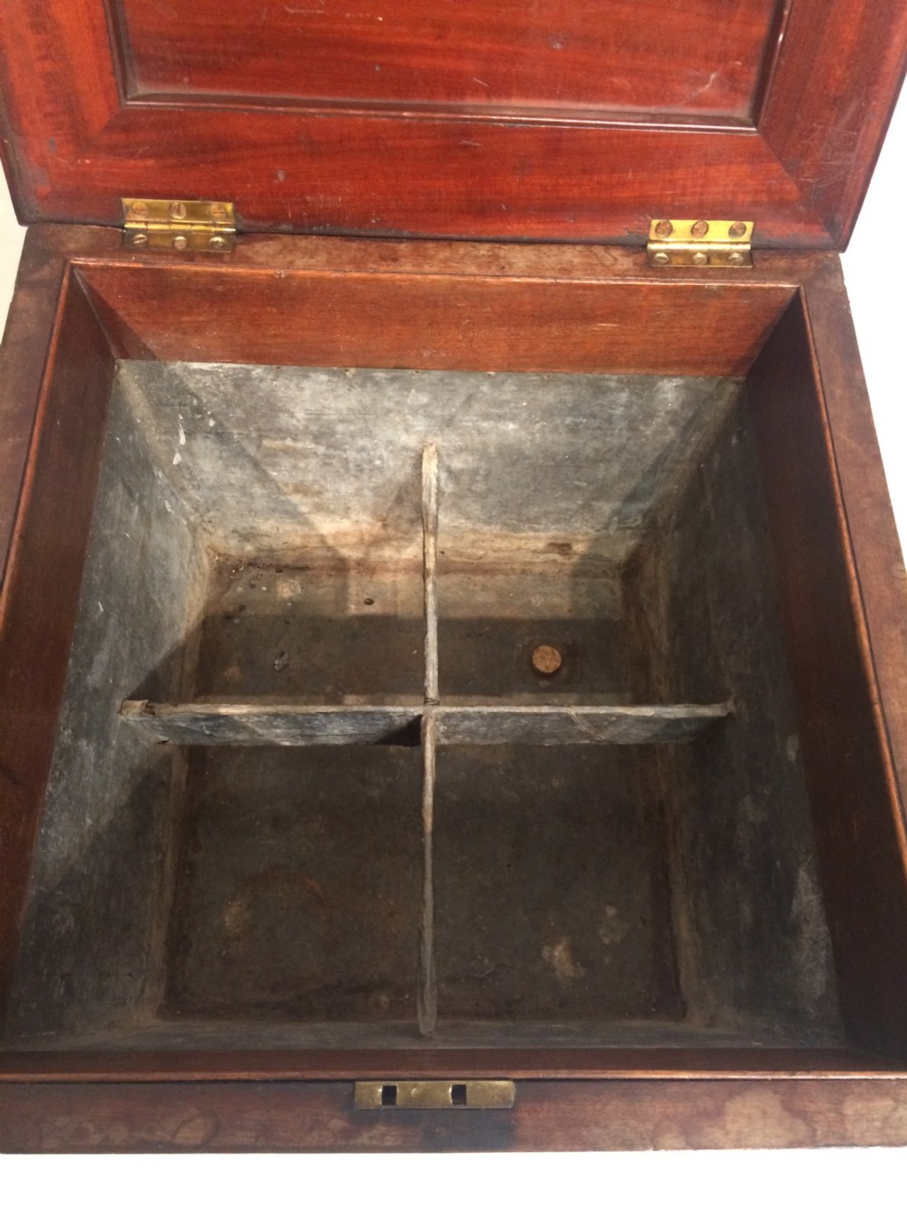 Irish Regency mahogany pedestal cellarette. View V
