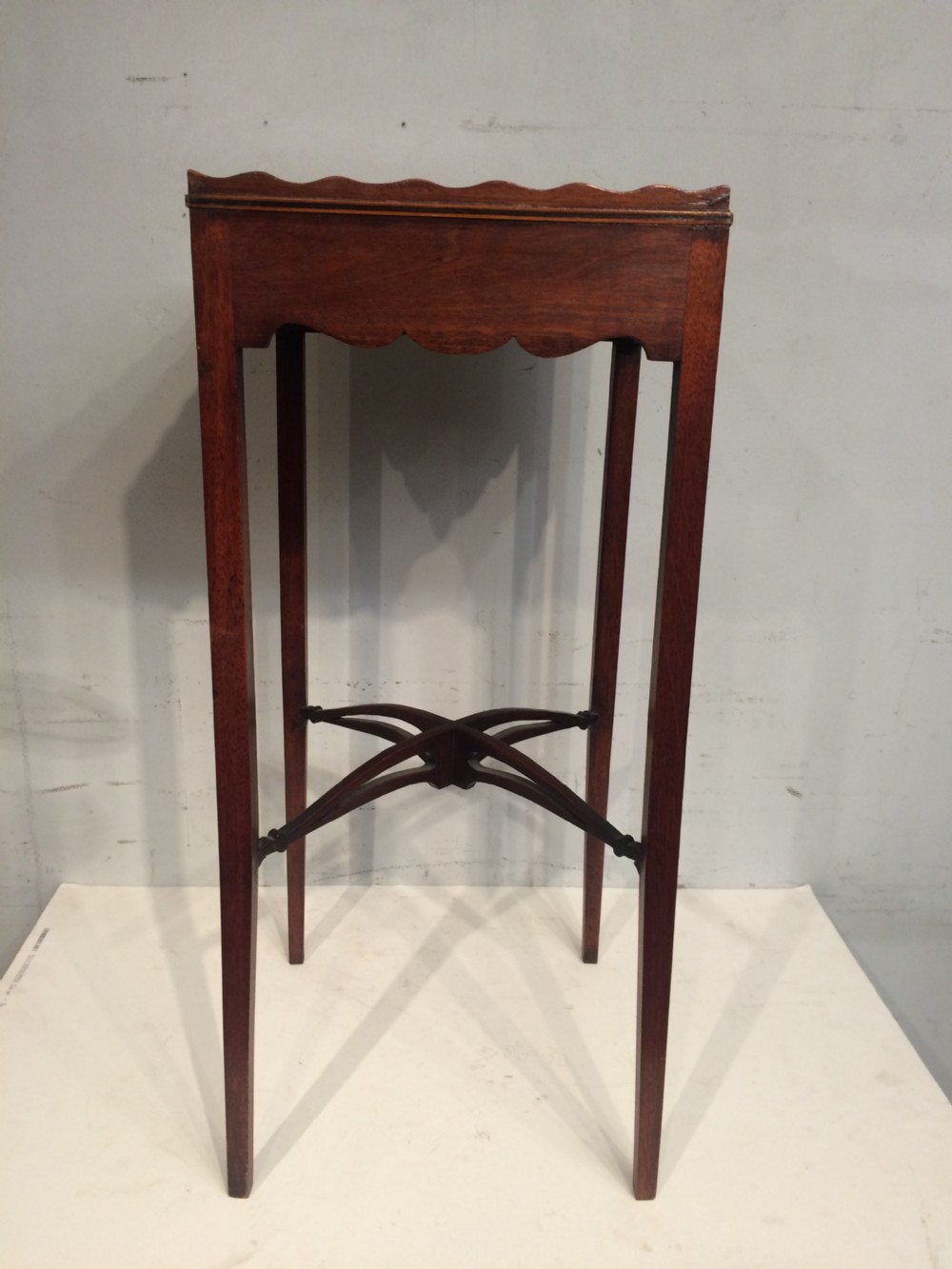 !9th century mahogany wine table with candle slide, View VIII