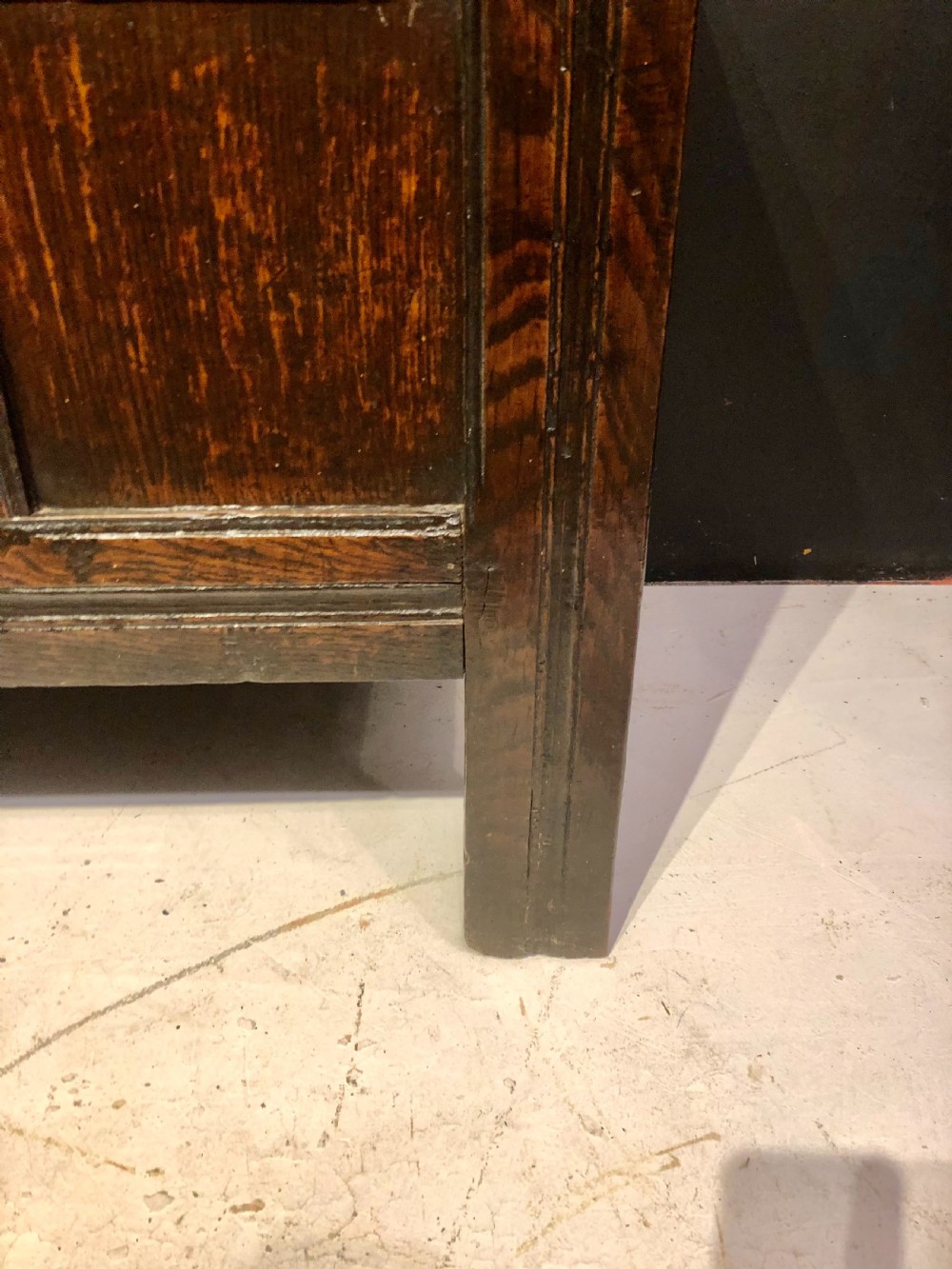 17th century Welsh oak coffer. View II
