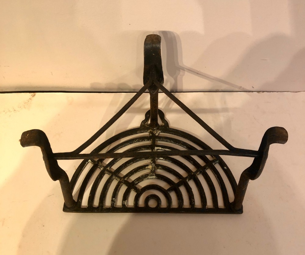 Georgian cast brass and iron trivet. View V
