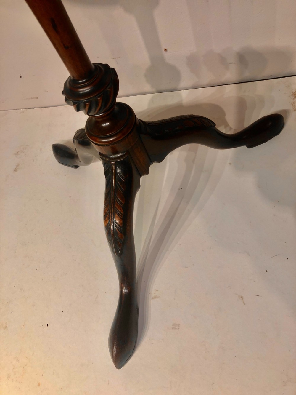 Georgian carved mahogany wine table. View II