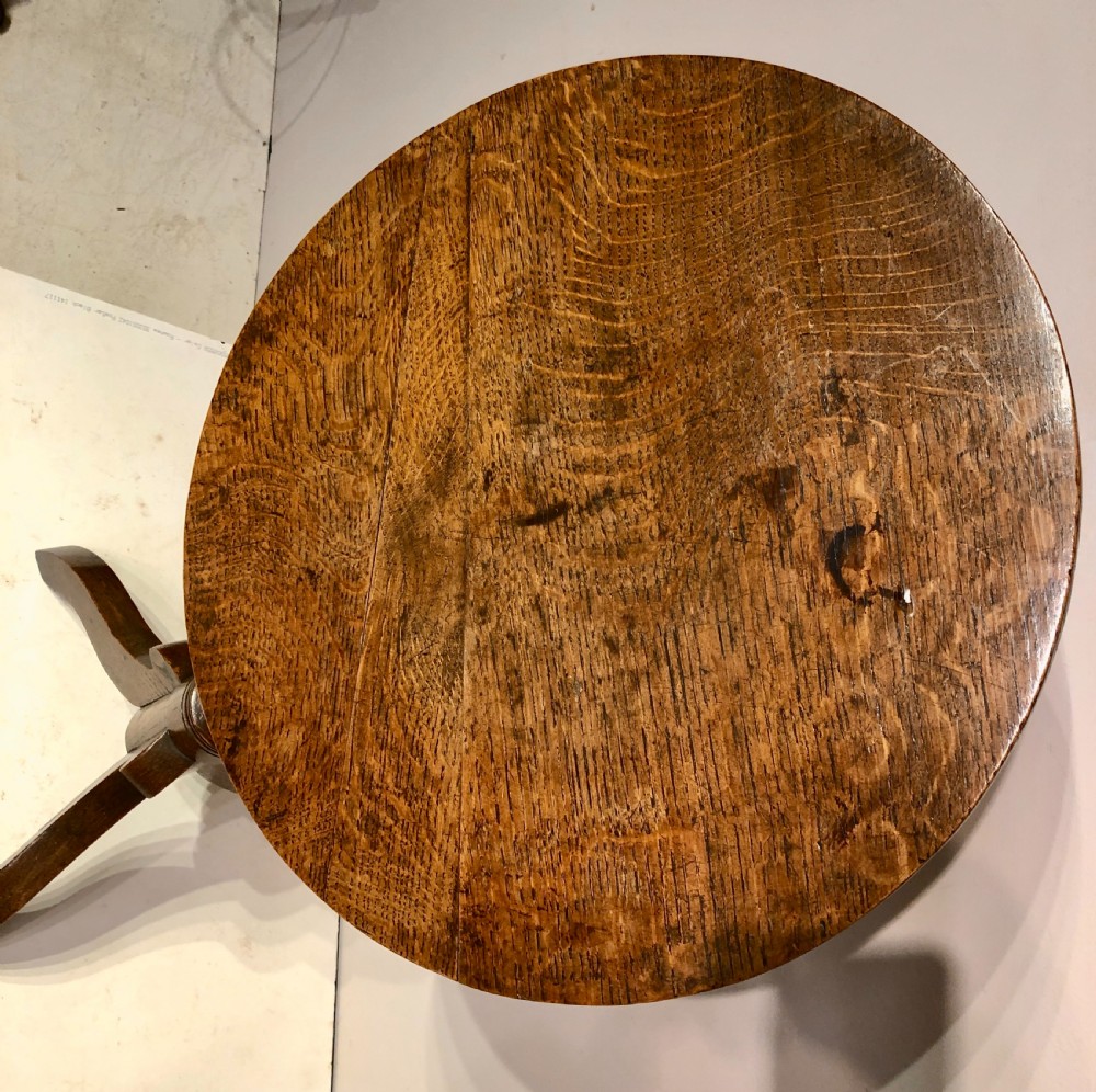 A small Georgian Welsh oak tripod table. View III