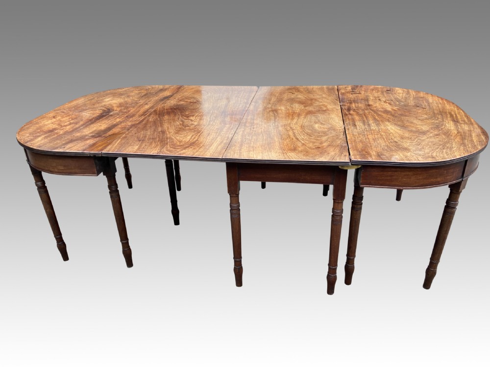 Georgian mahogany dining table. View II