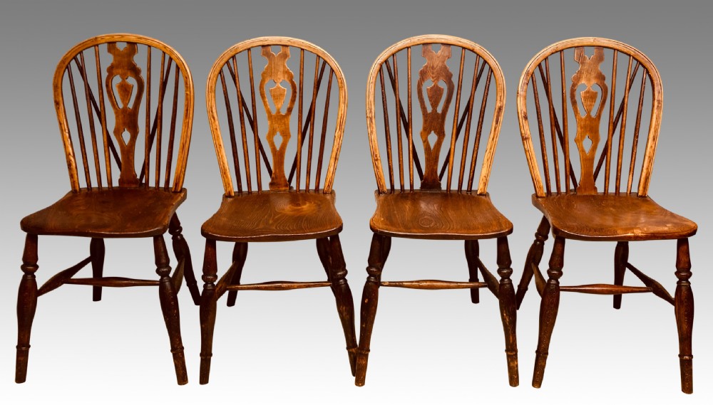 Set of 4 Georgian country Windsor chairs.