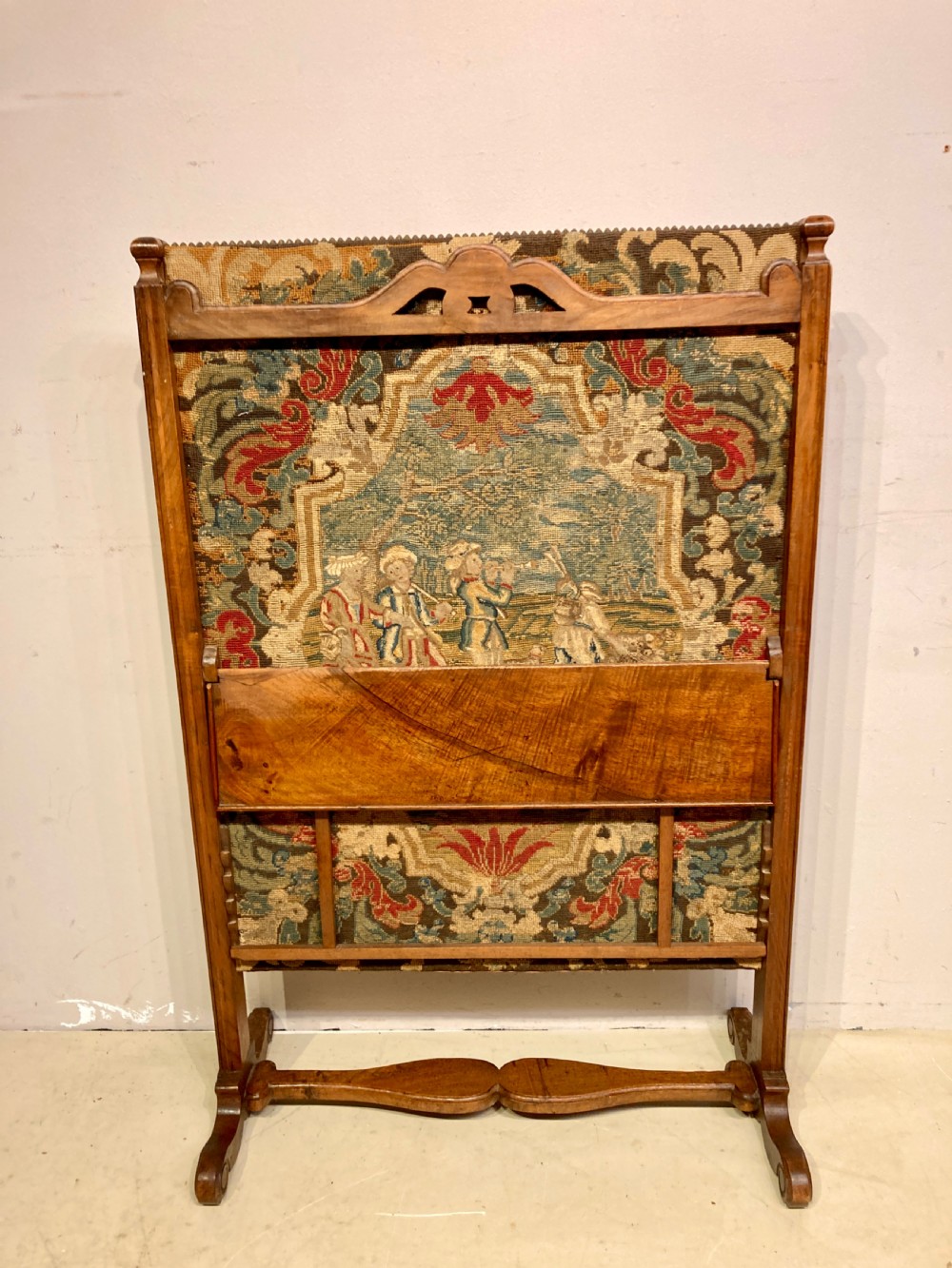 18th century walnut and needlework fire screen. View VIII