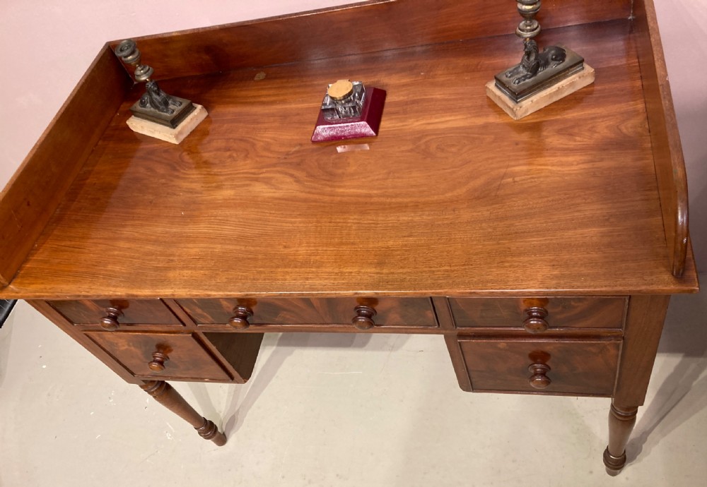 Late Georgian mahogany dressing table. View III