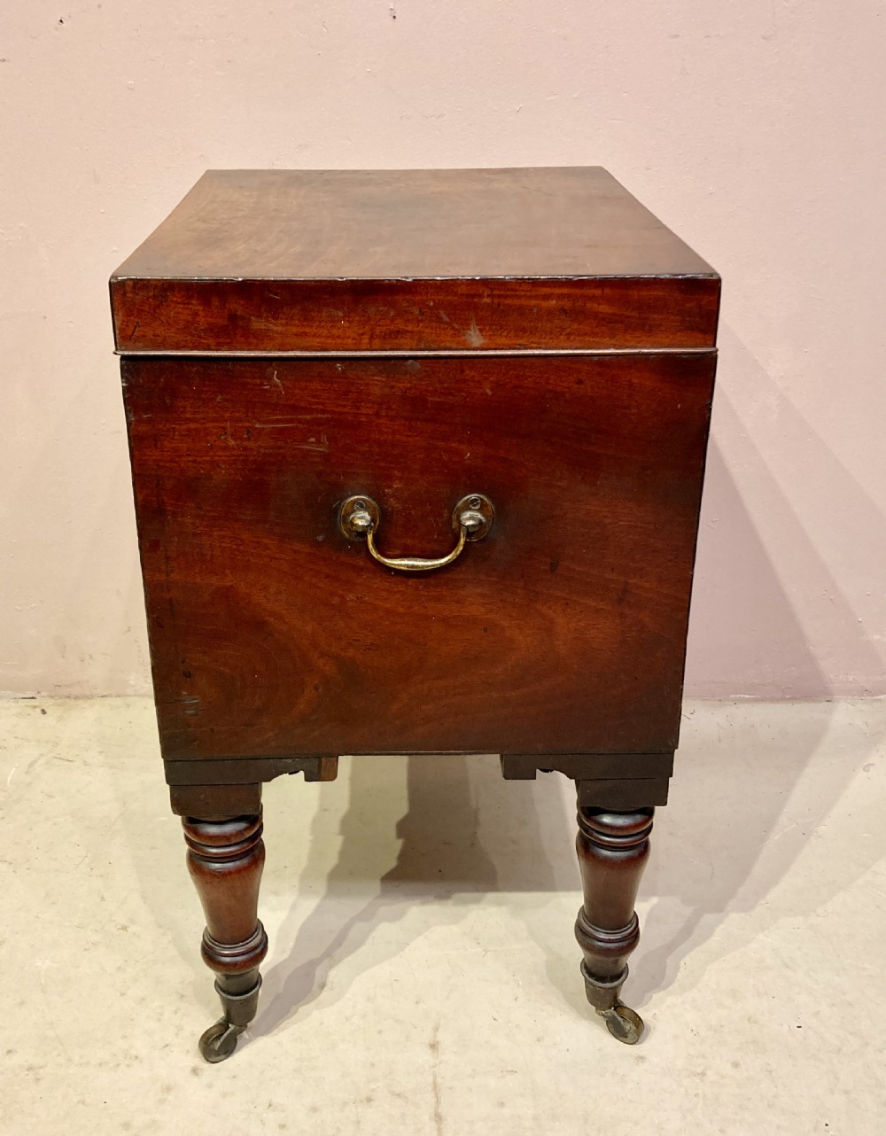 Georgian mahogany cellarette. View III