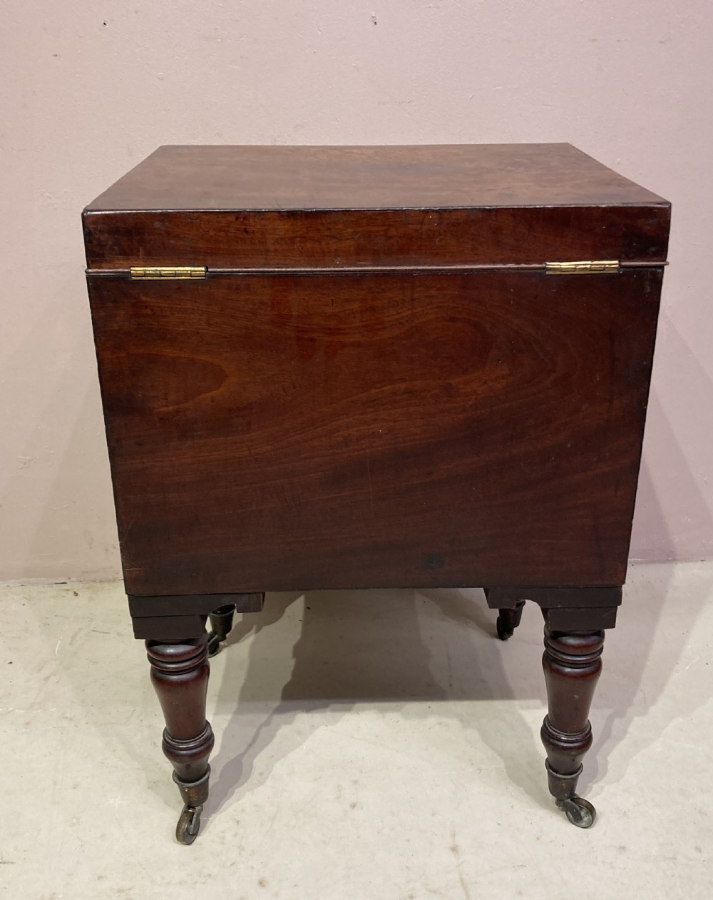 Georgian mahogany cellarette. View V