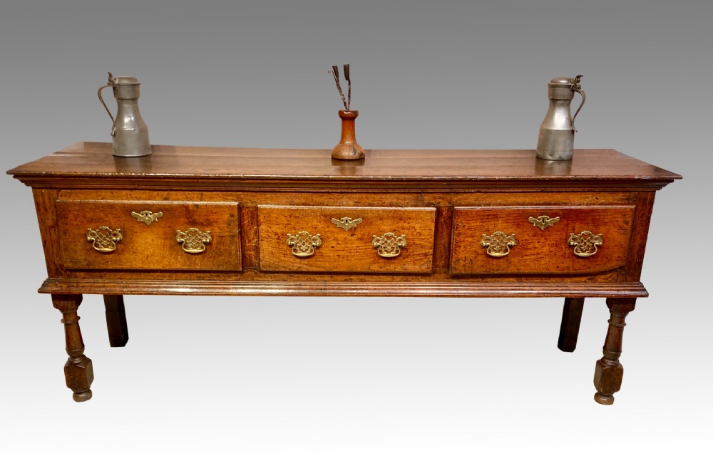 Geo I oak dresser base.
