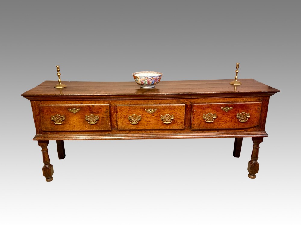 Geo I oak dresser base. View V