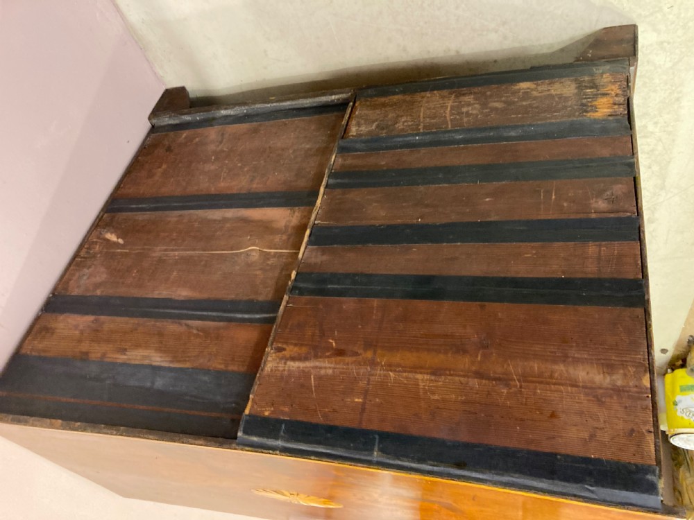 Antique Irish mahogany chest of ten drawers. View IV